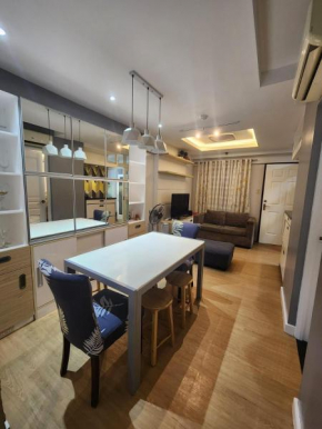 Accolade Place - DMCI
